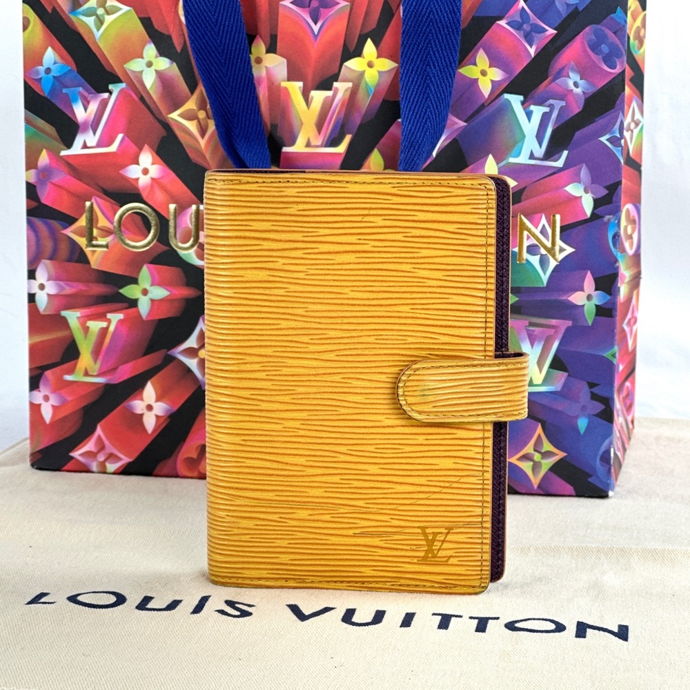 🌎 LOUIS VUITTON Passport Holder Agenda PM